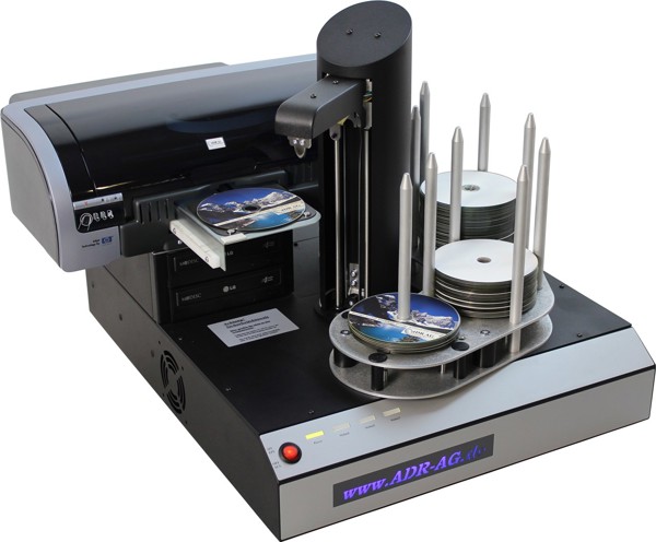 Imagen de Duplicadora con robot e impresora de CD/DVD automática: Hurricane 1, 1 grabadora CD/DVD con impresora HP Excellent IV