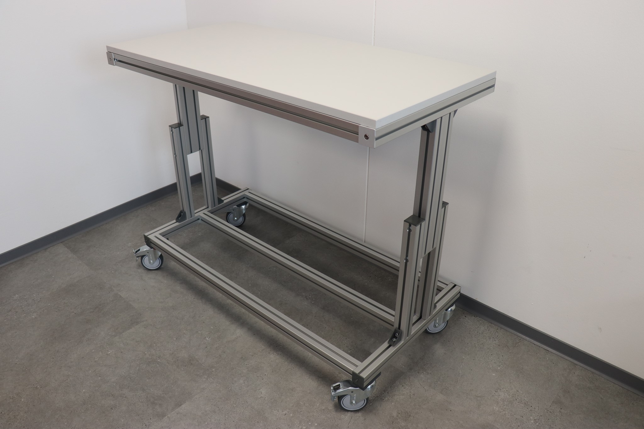 Image de Table réglable pour LAB510S